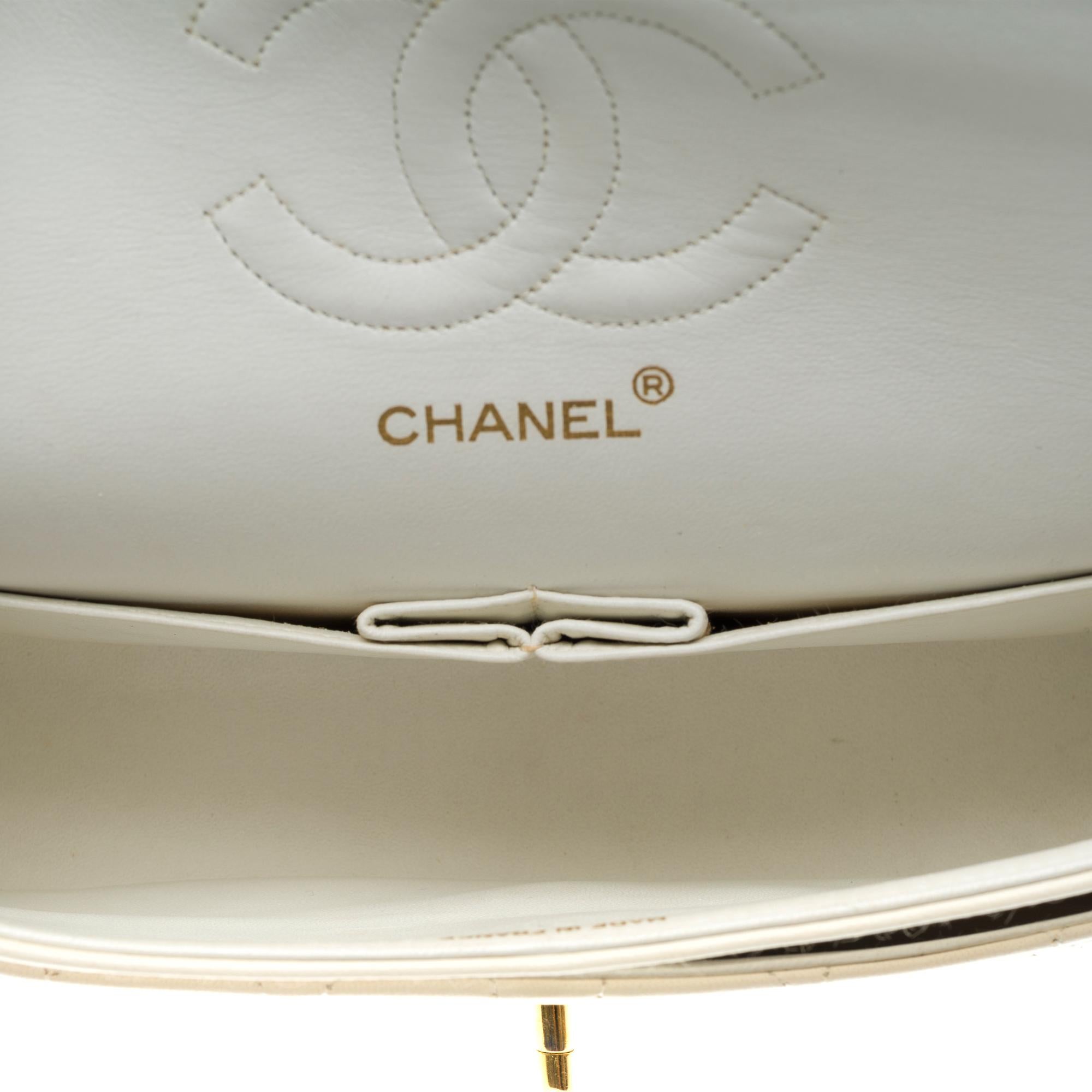 Chanel Timeless Double flap shoulder bag in White Quilted Lambskin leather, GHW 5