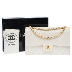 Chanel Timeless Double flap shoulder bag in White Quilted Lambskin leather, GHW