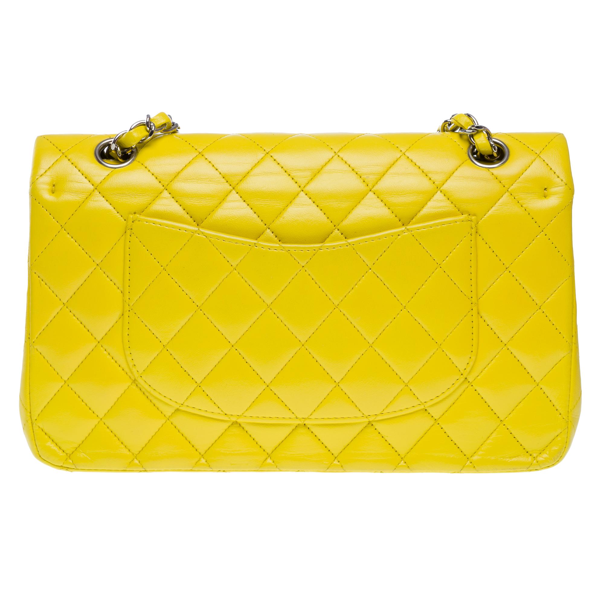 Chanel Timeless bolso de doble solapa en piel de cordero acolchada amarilla , PHW Amarillo