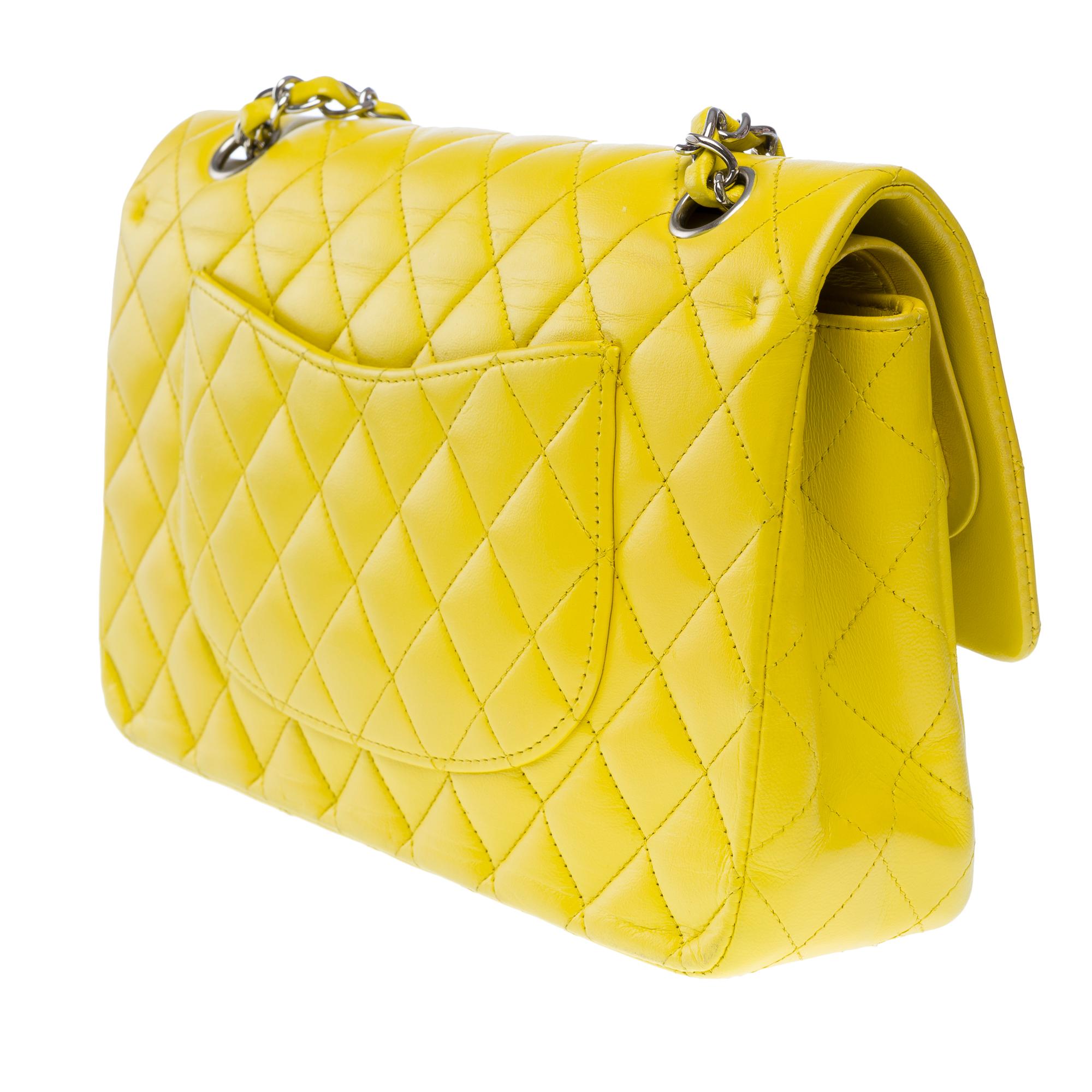 De las mujeres Chanel Timeless bolso de doble solapa en piel de cordero acolchada amarilla , PHW