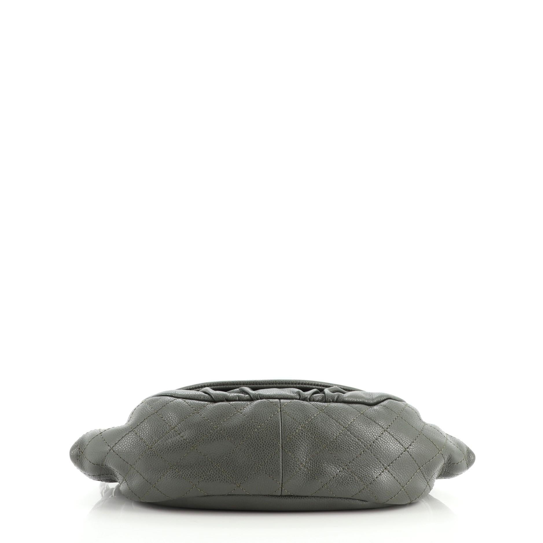 Chanel Timeless Half Moon Flap Bag Kaviar Groß Außenmaterial: Leder für Damen oder Herren