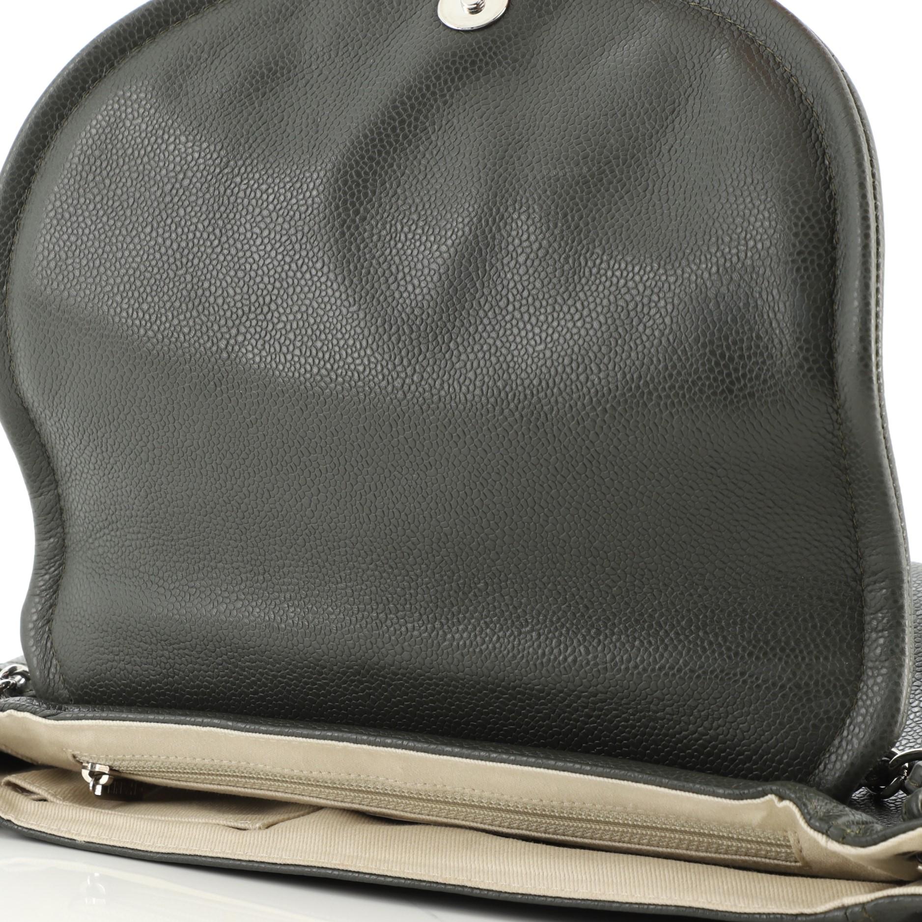 Chanel Timeless Half Moon Flap Bag Kaviar Groß Außenmaterial: Leder 2