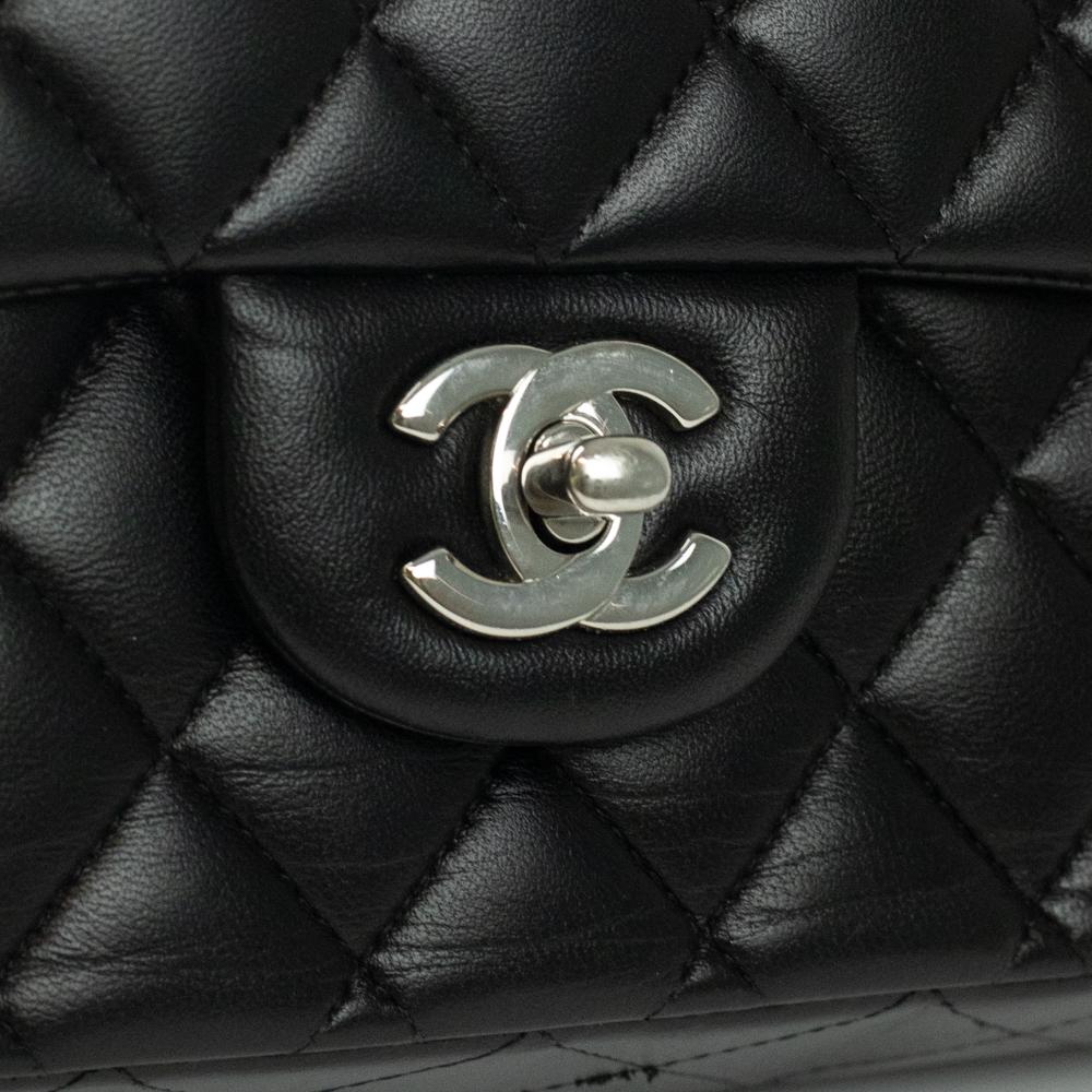 CHANEL, Timeless in black leather For Sale 5