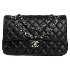 CHANEL, Timeless in black leather