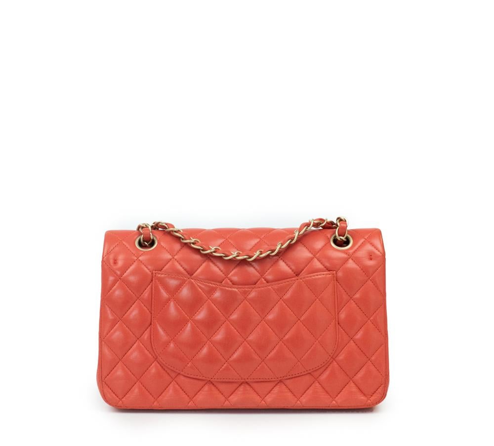 Orange Chanel, Timeless in orange leather