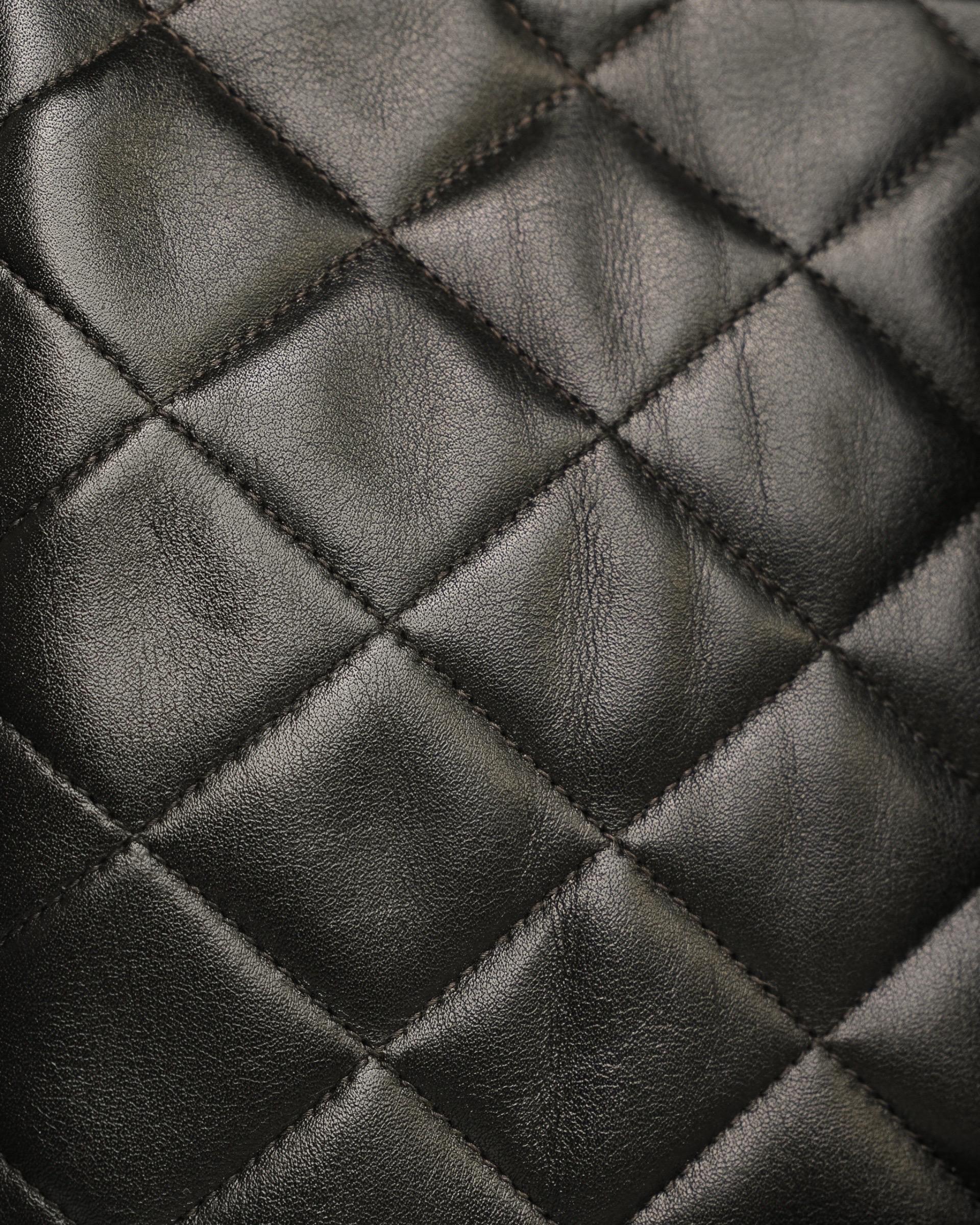 Chanel Timeless Jumbo Big Logo Flap Vintage Borsa A Spalla For Sale 6