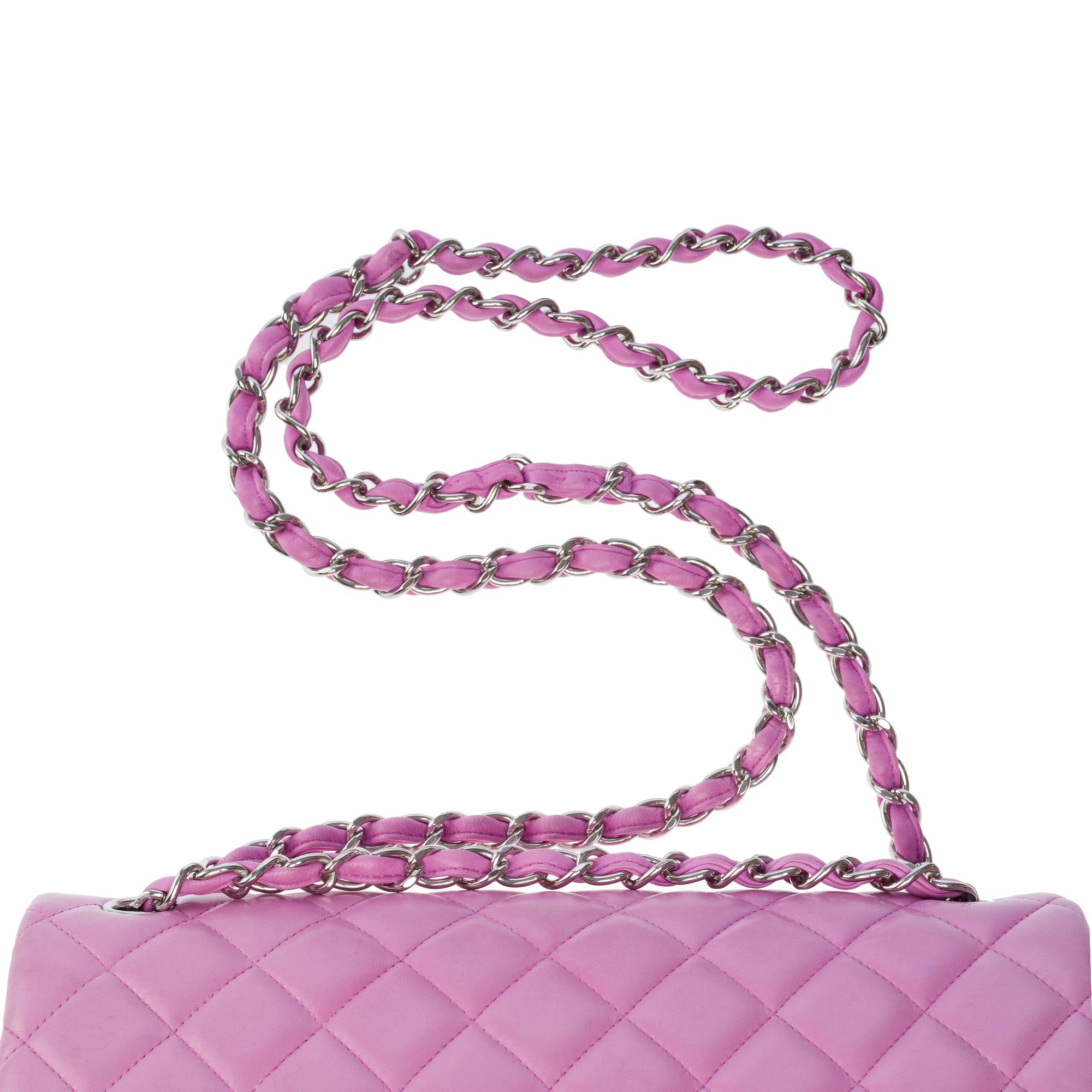 Chanel Timeless Jumbo double flap in lilac quilted lambskin leather, PHW For Sale 5