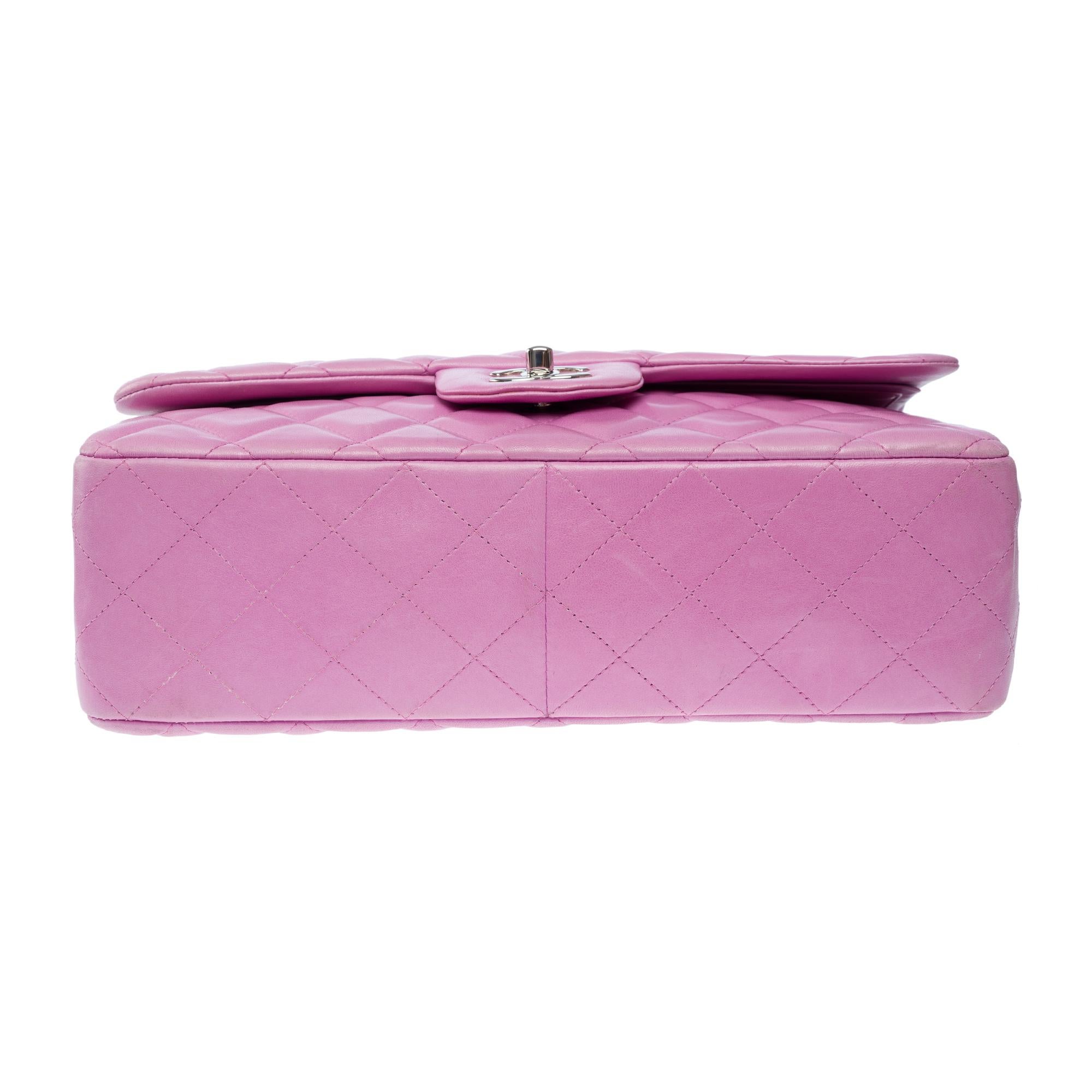 Chanel Timeless Jumbo double flap in lilac quilted lambskin leather, PHW For Sale 6