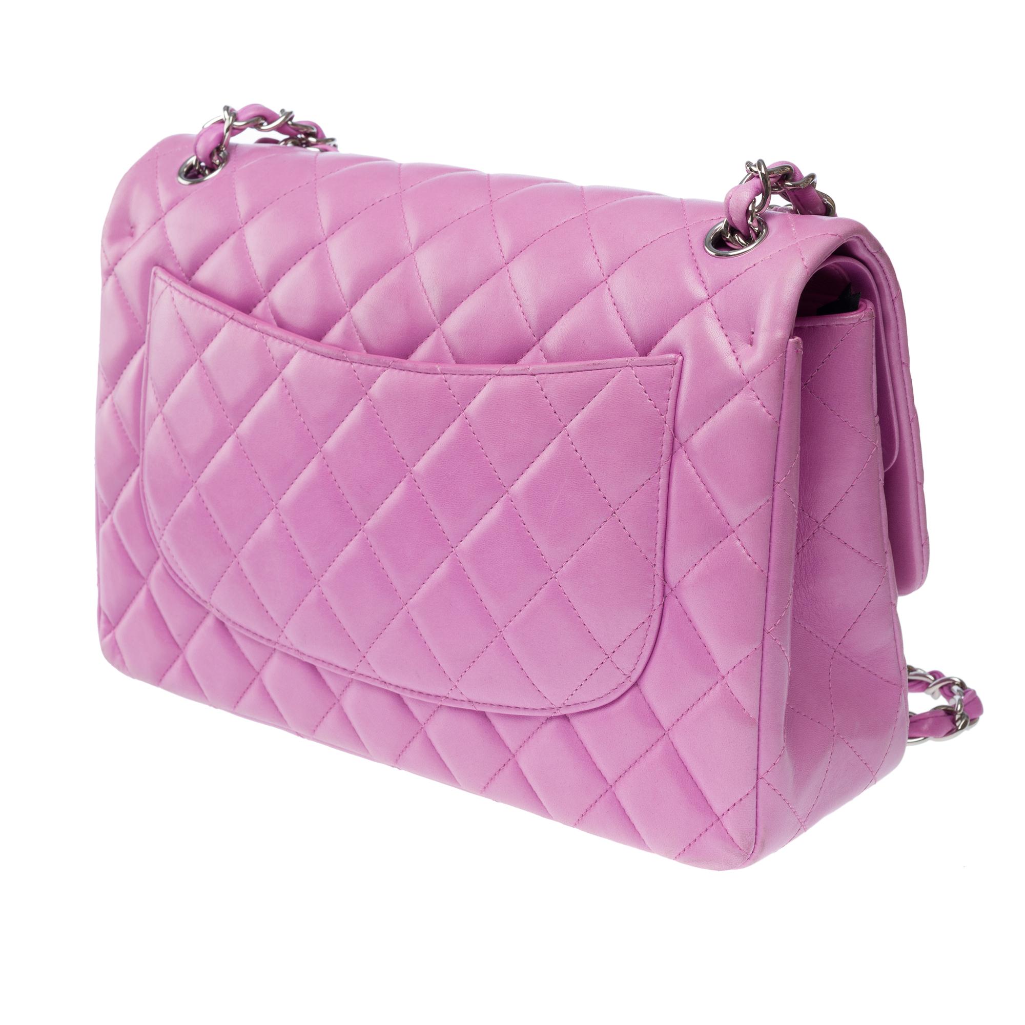 Chanel Timeless Jumbo double flap in lilac quilted lambskin leather, PHW For Sale 2