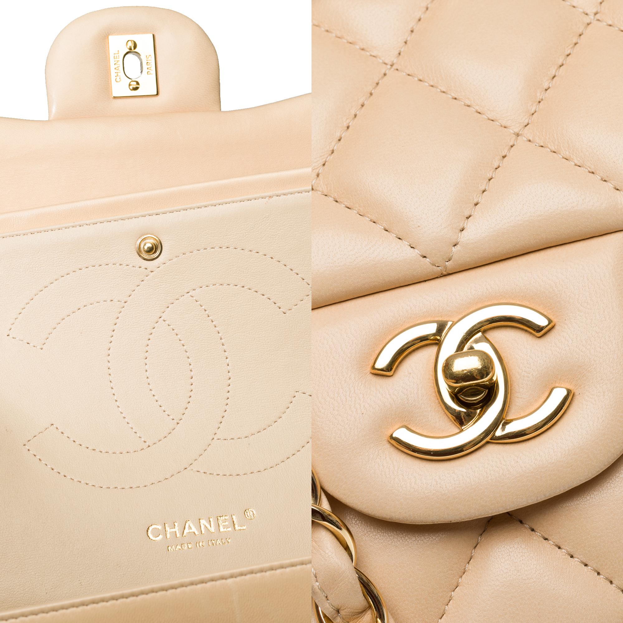 Chanel Timeless Jumbo double flap shoulder bag in beige quilted lambskin, GHW 3