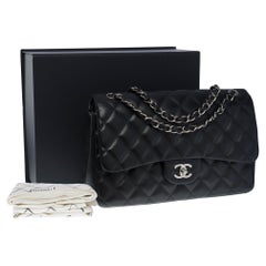 Chanel Timeless Jumbo double flap shoulder bag in black quilted lamb leather, SHW