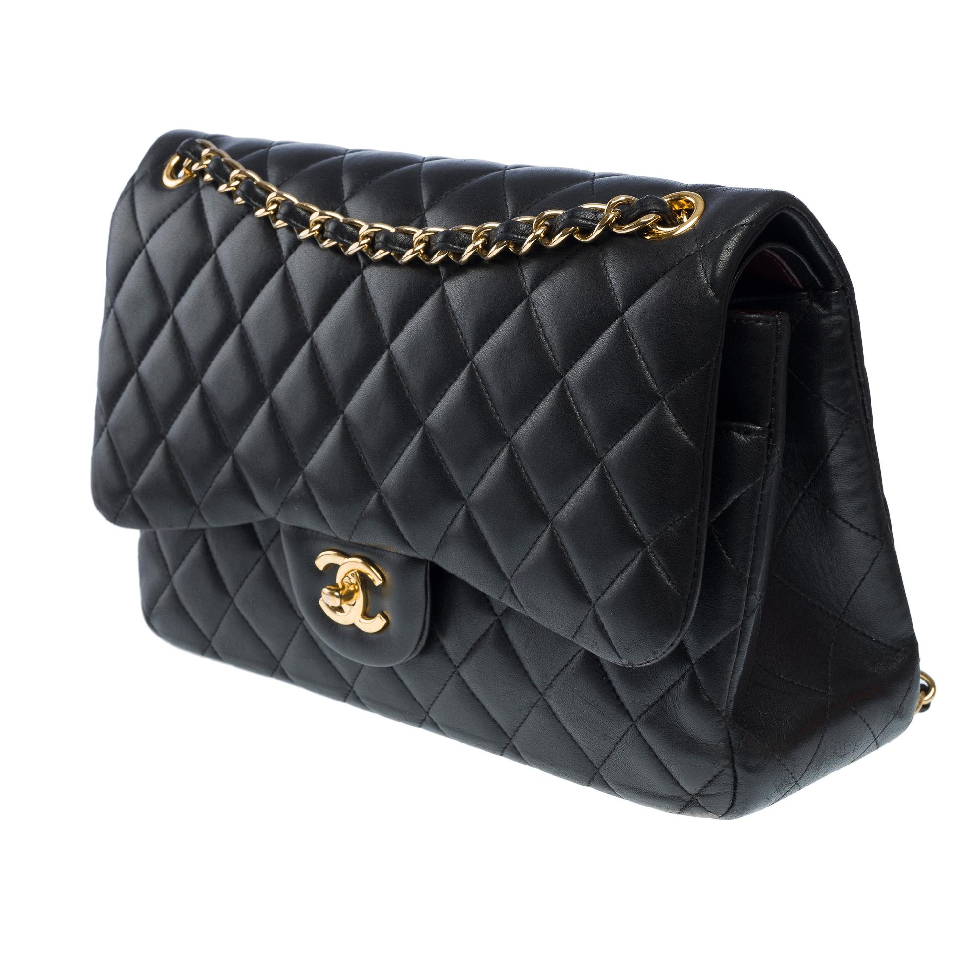 Women's Chanel Timeless Jumbo double flap shoulder bag in black quilted lambskin , GHW For Sale