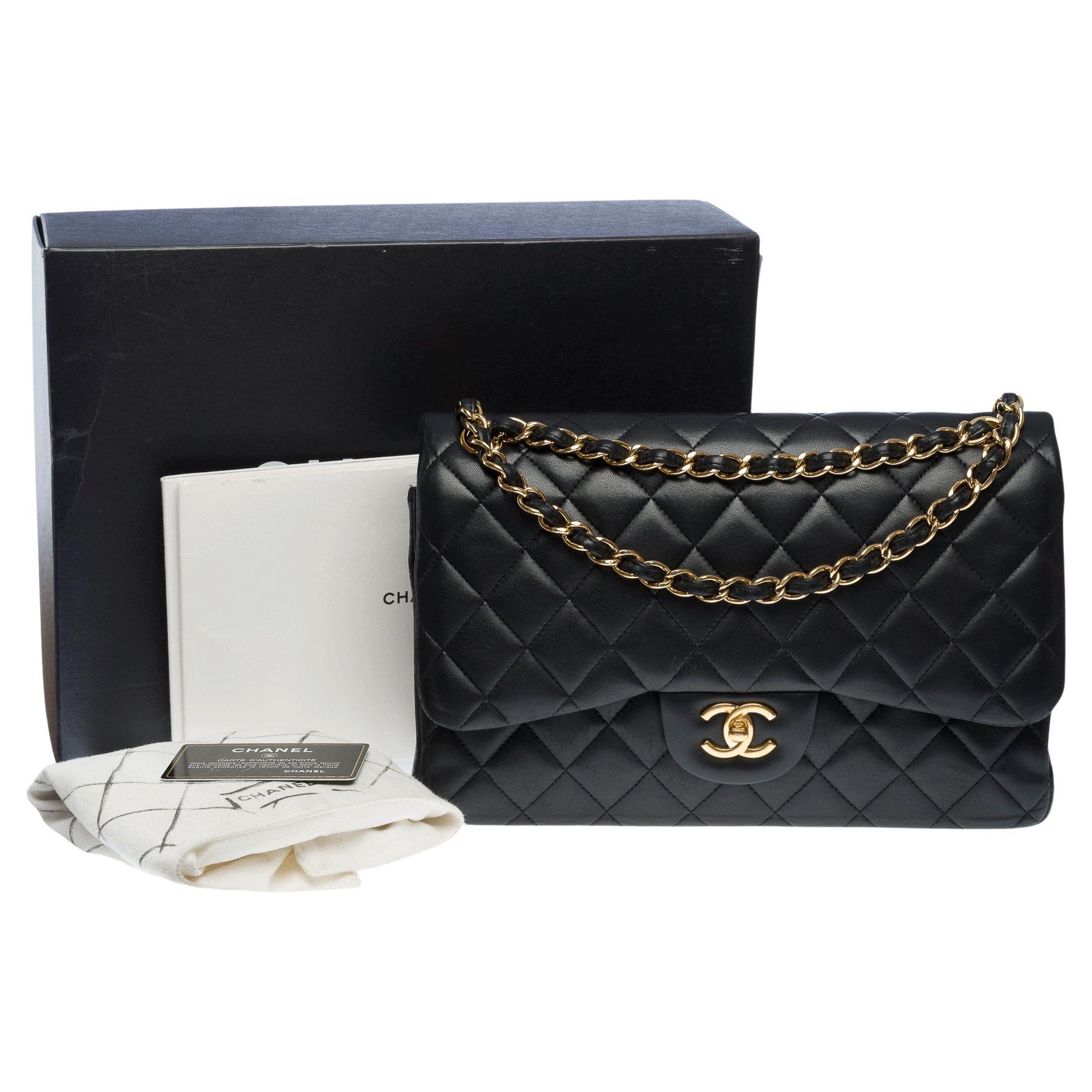 Chanel Timeless Jumbo double flap shoulder bag in black quilted lambskin , GHW For Sale