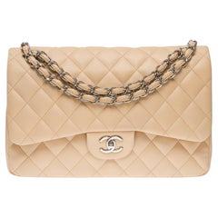 Chanel Timeless Jumbo, borsa a tracolla con doppia patta in pelle di agnello trapuntata , PHW