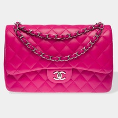 Chanel Timeless Jumbo double flap shoulder bag in quilted Pink leather , PHW
