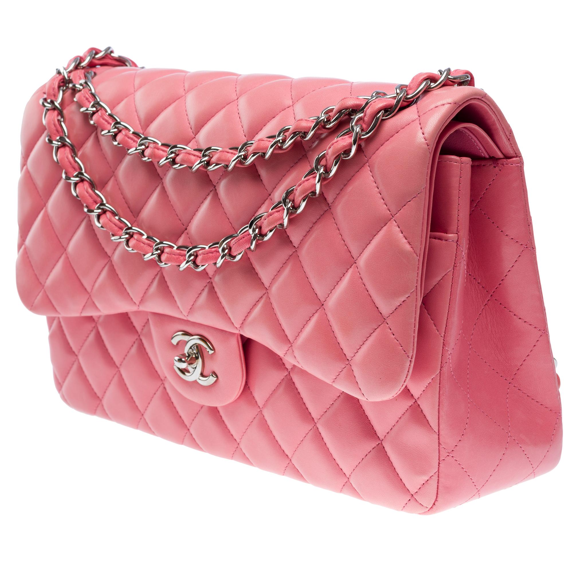Chanel Timeless Jumbo double flap shoulder bag in quilted Pink leather , PHW For Sale 2