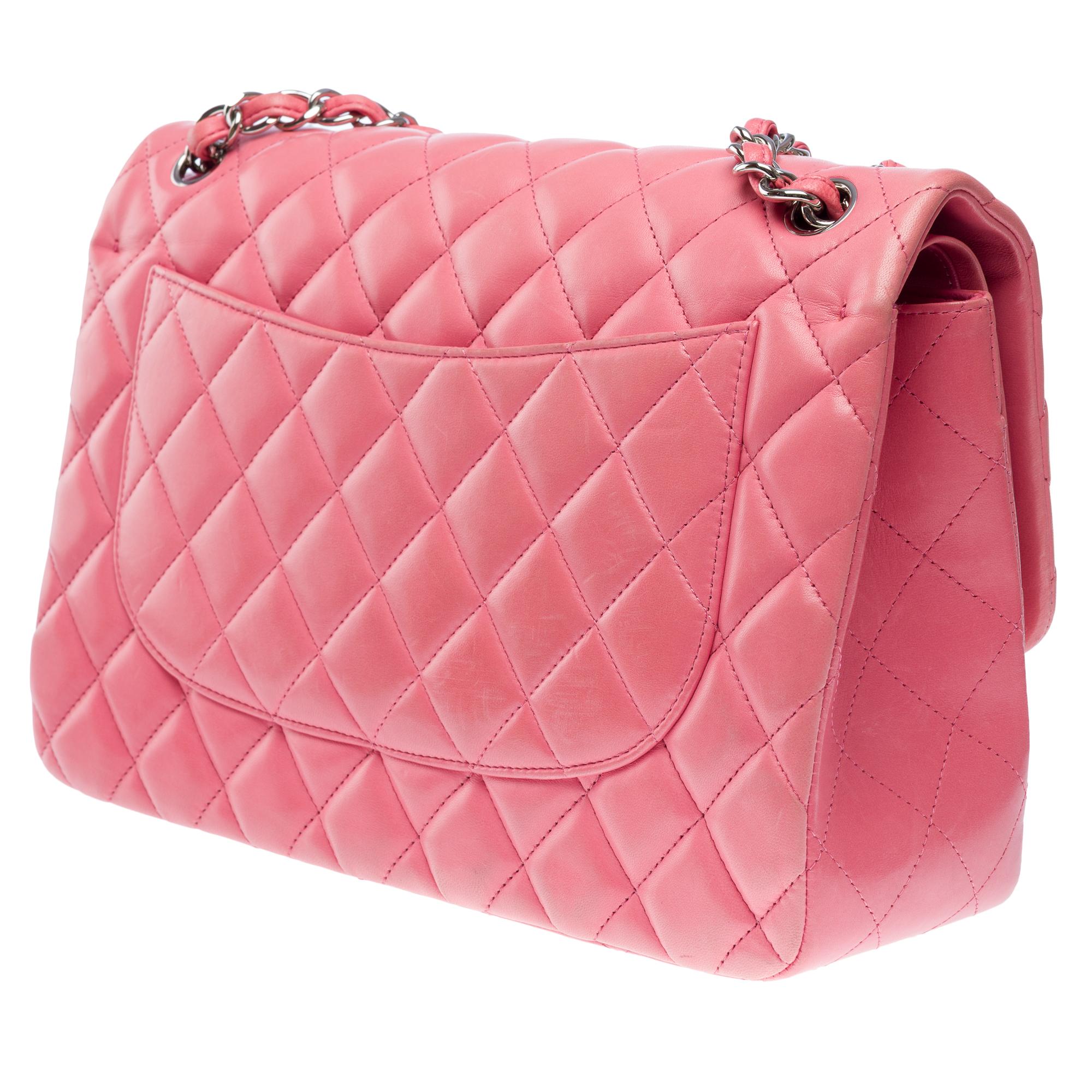 Chanel Timeless Jumbo double flap shoulder bag in quilted Pink leather , PHW For Sale 3