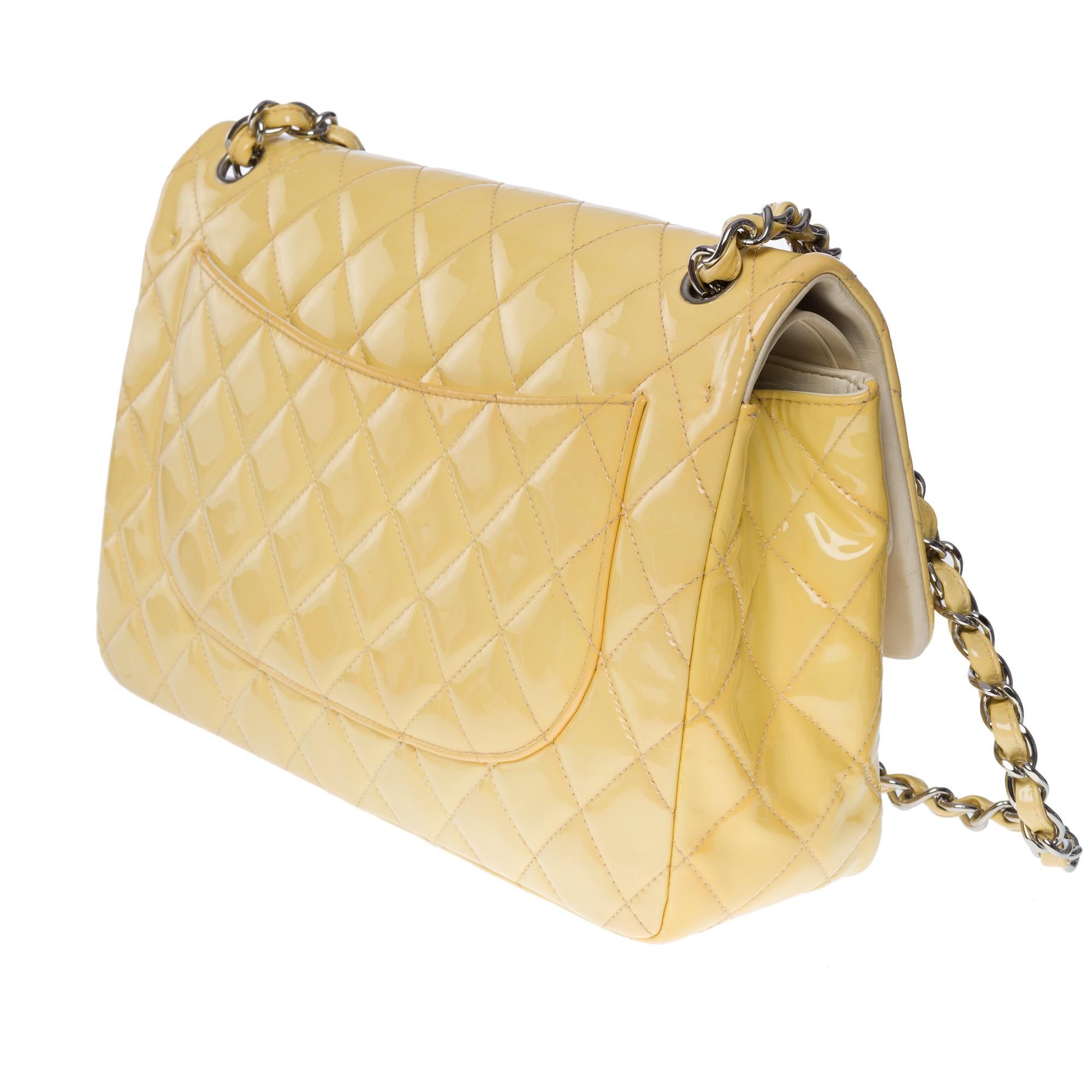 Women's Chanel Timeless Jumbo double flap shoulder bag in yellow patent leather, SHW