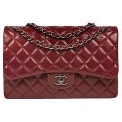 CHANEL, Jumbo intemporel en cuir rouge 