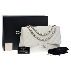 Chanel Timeless Jumbo shoulder bag in white quilted caviar leather
