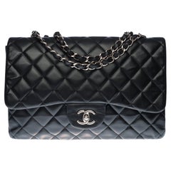 Chanel Timeless Jumbo Umhängetasche aus schwarzem gestepptem Lammleder, SHW