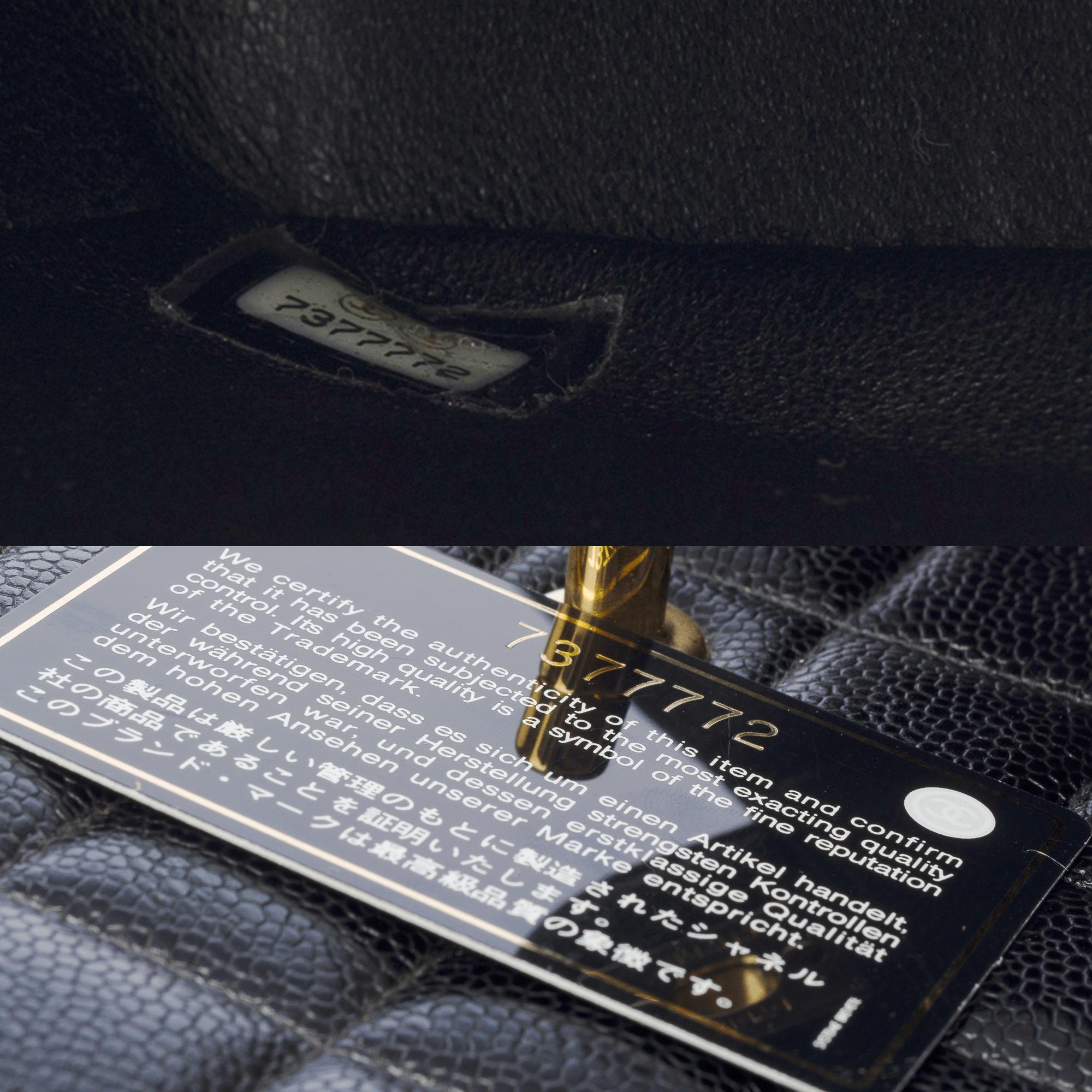 Chanel Timeless Jumbo single flap shoulder bag in black caviar leather, GHW For Sale 3