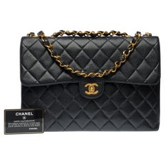 Chanel Timeless Jumbo single flap shoulder bag in black caviar leather, GHW