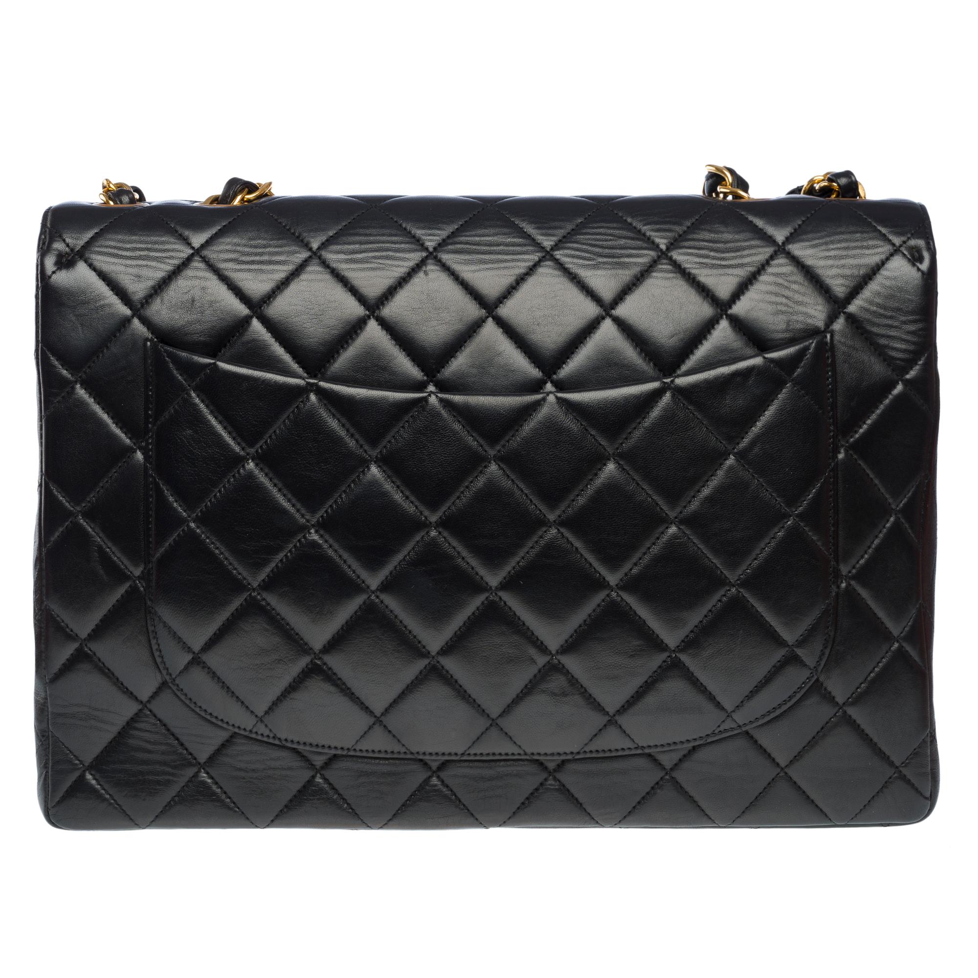 Women's Chanel Timeless Jumbo single flap shoulder bag in black quilted lambskin, GHW
