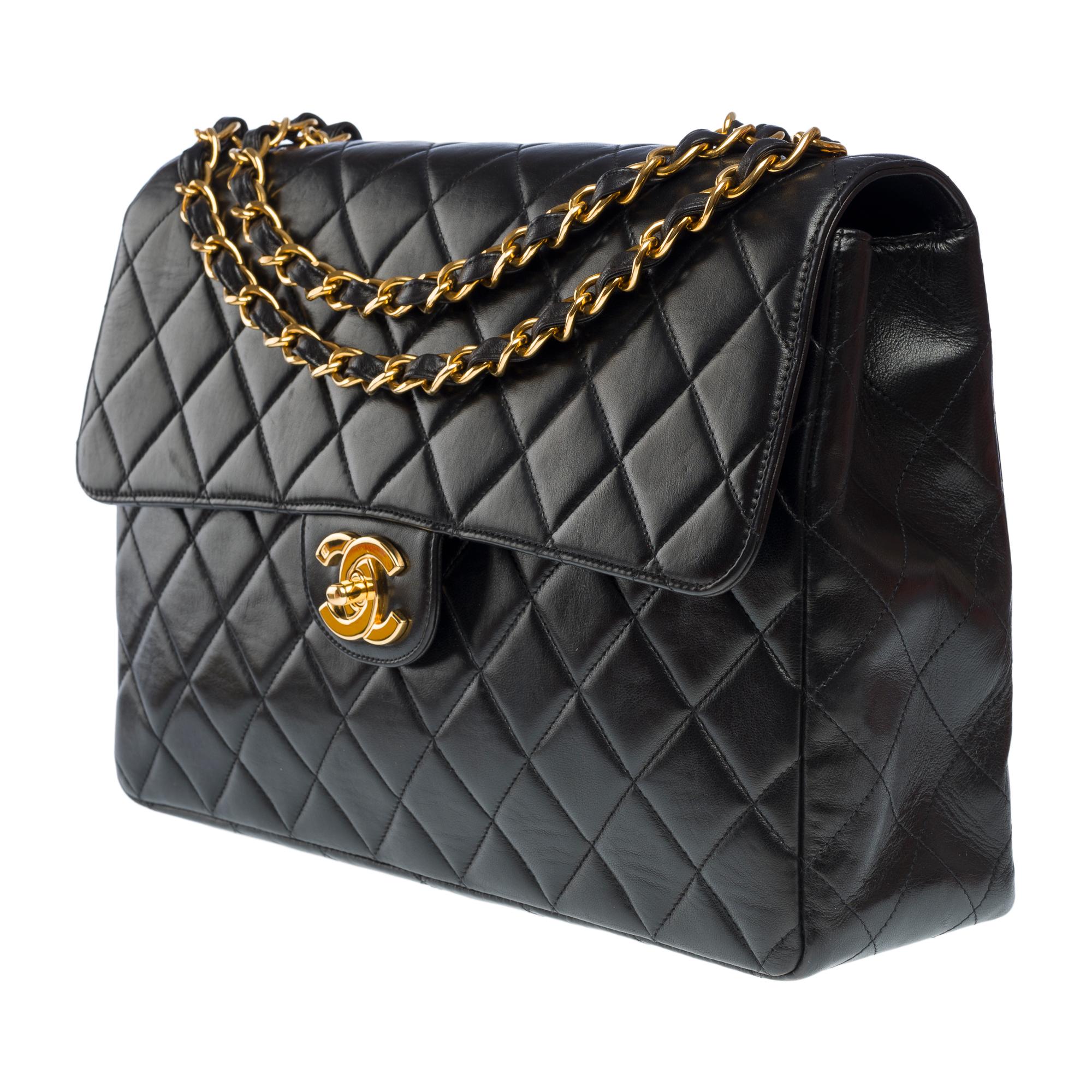 Chanel Timeless Jumbo single flap shoulder bag in black quilted lambskin, GHW 1