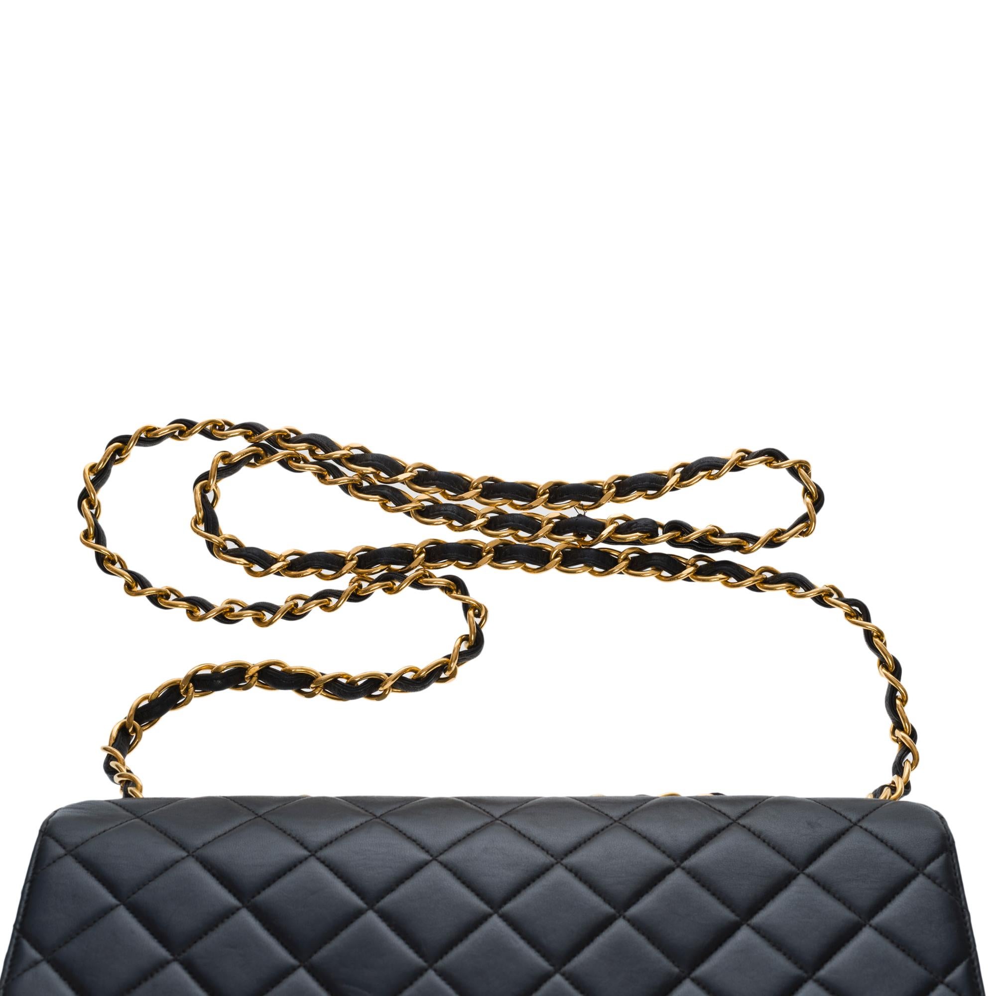 Chanel Timeless Jumbo single flap shoulder bag in black quilted lambskin, GHW For Sale 3