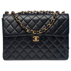Chanel Timeless Jumbo single flap shoulder bag in black quilted lambskin, GHW