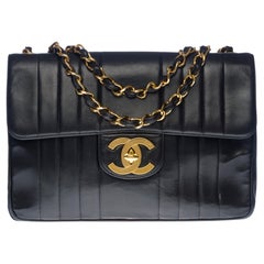 Chanel Timeless Jumbo single flap shoulder bag in black quilted lambskin, GHW