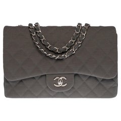 Chanel Timeless Jumbo single flap shoulder bag in grey quilted jersey, SHW