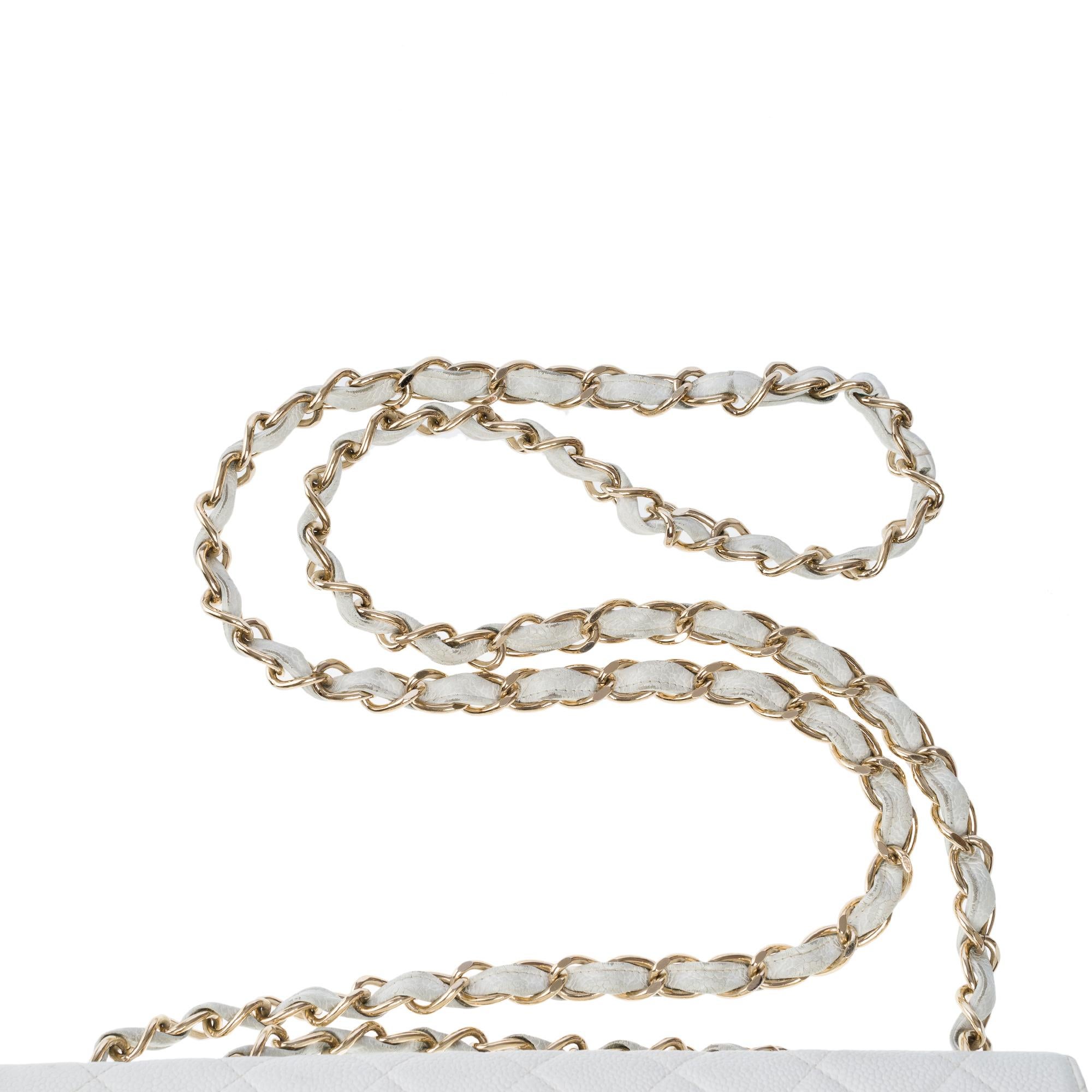 Bolso Chanel Timeless Jumbo de solapa única en piel Caviar Blanco , GHW en venta 5
