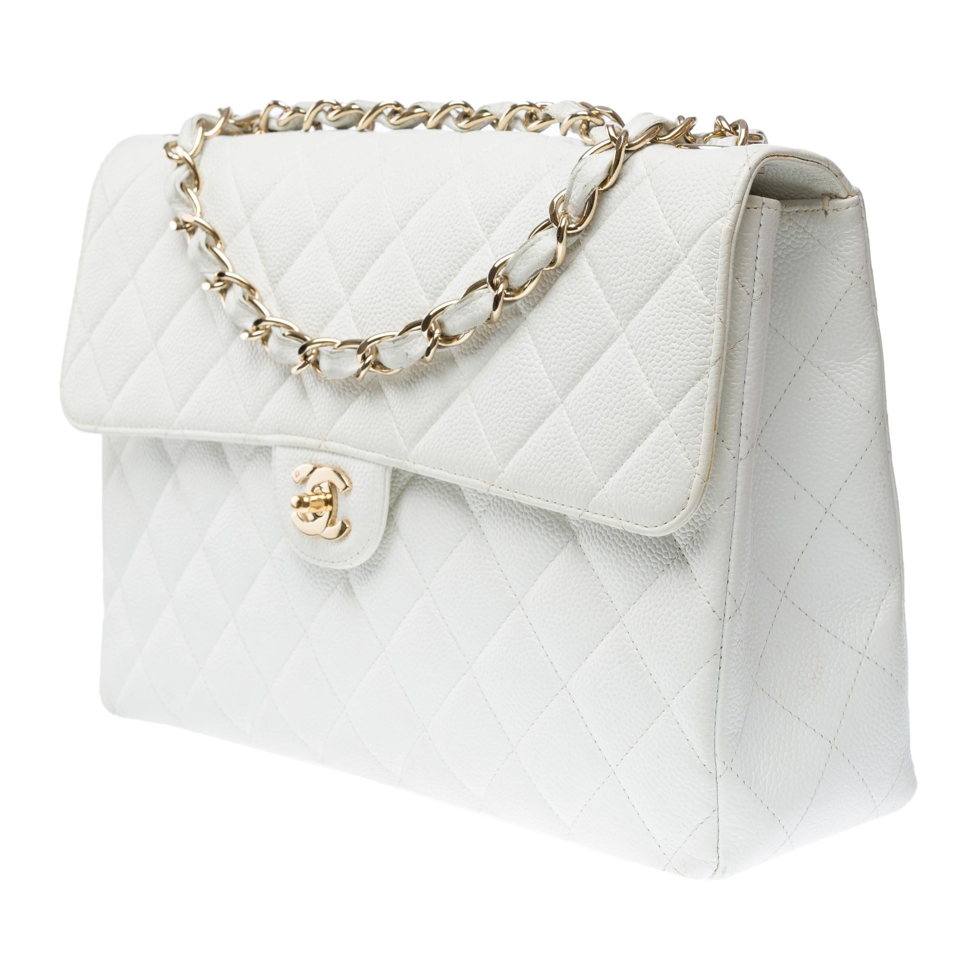 De las mujeres Bolso Chanel Timeless Jumbo de solapa única en piel Caviar Blanco , GHW en venta