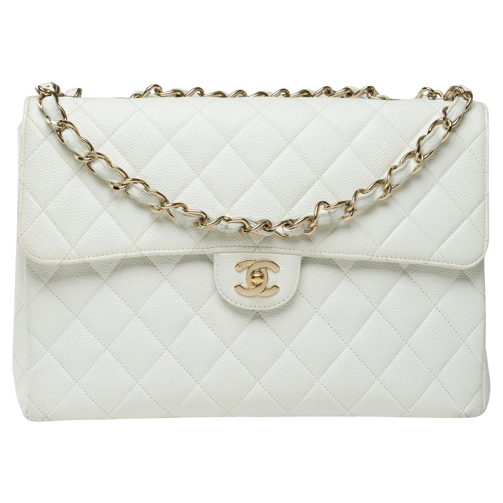 Bolso Chanel Timeless Jumbo de solapa única en piel Caviar Blanco , GHW en venta