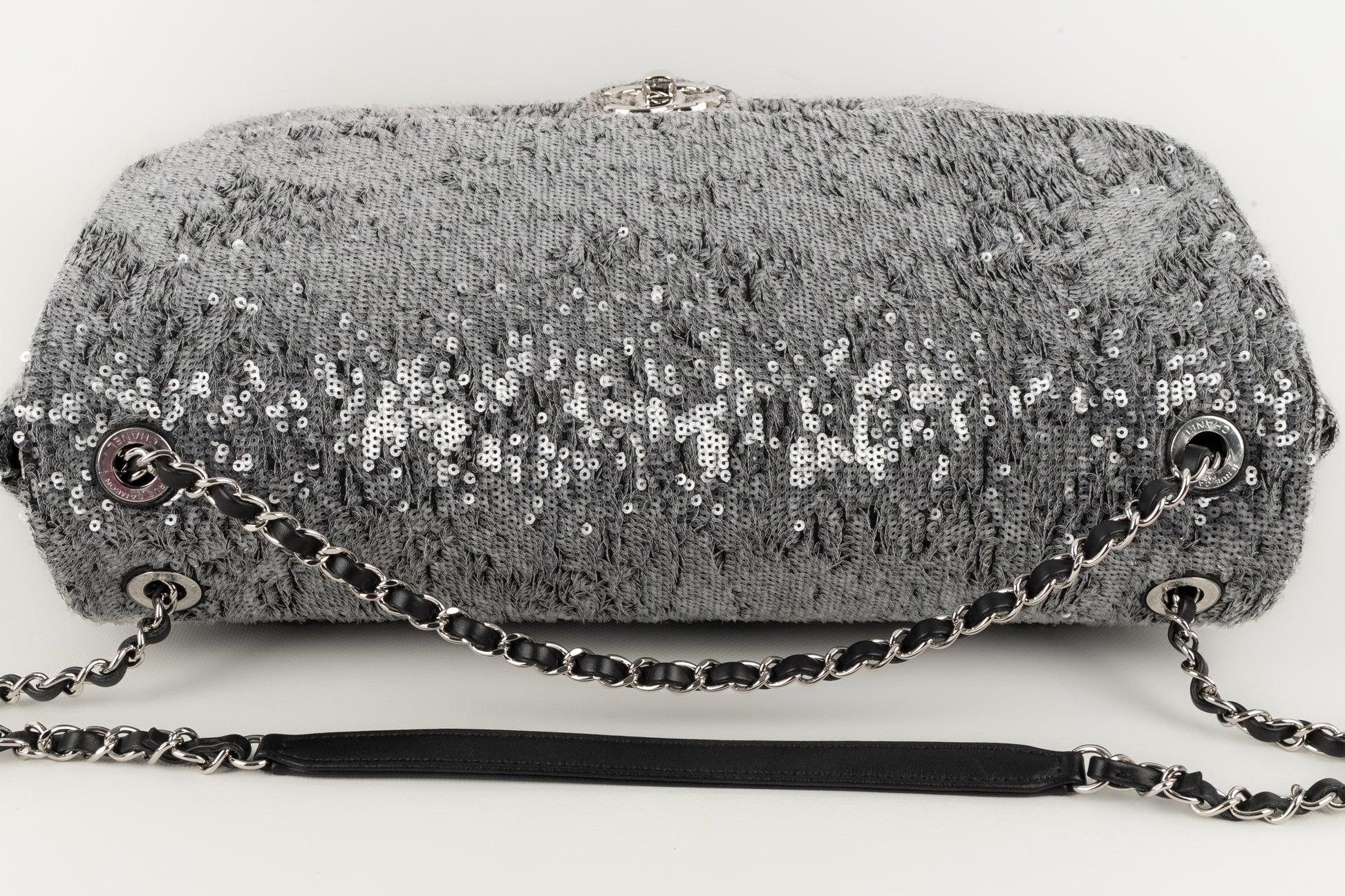 Chanel Timeless Leather Bag with Grey Sequins, Maxi Jumbo For Sale 1