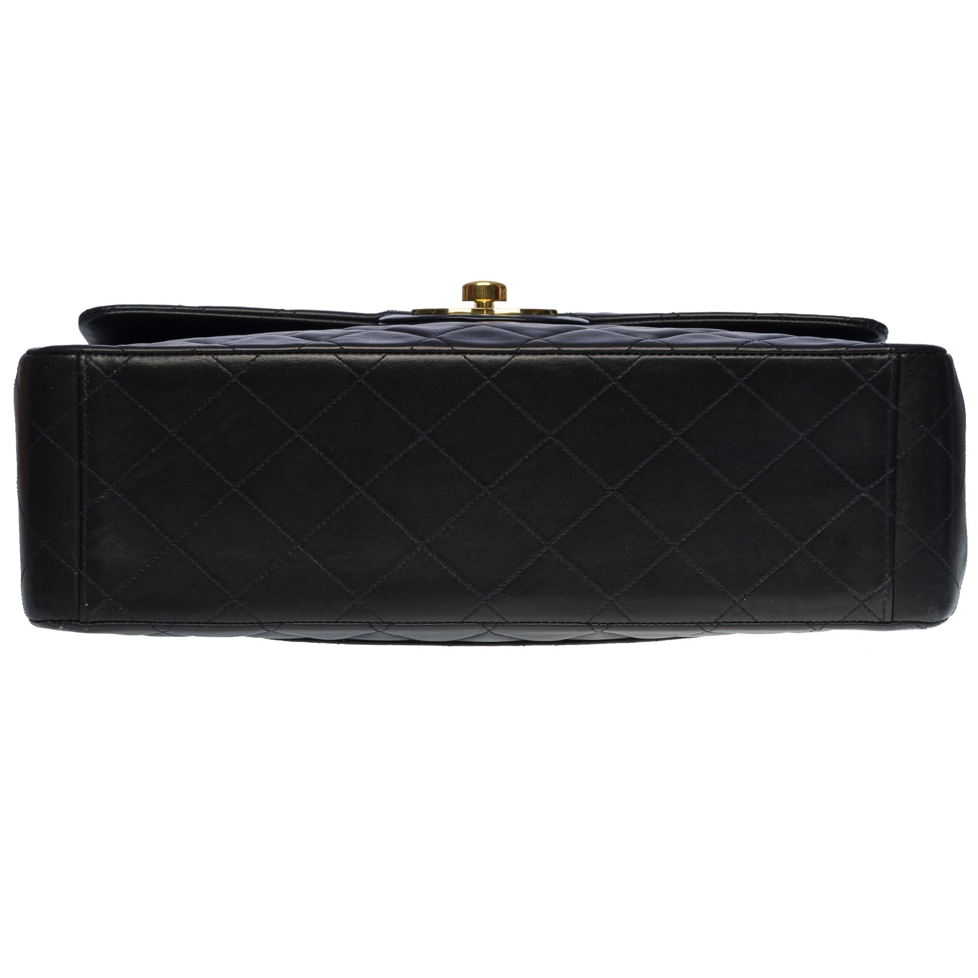 Chanel Timeless Maxi Jumbo flap shoulder bag in black quilted lambskin, GHW 5
