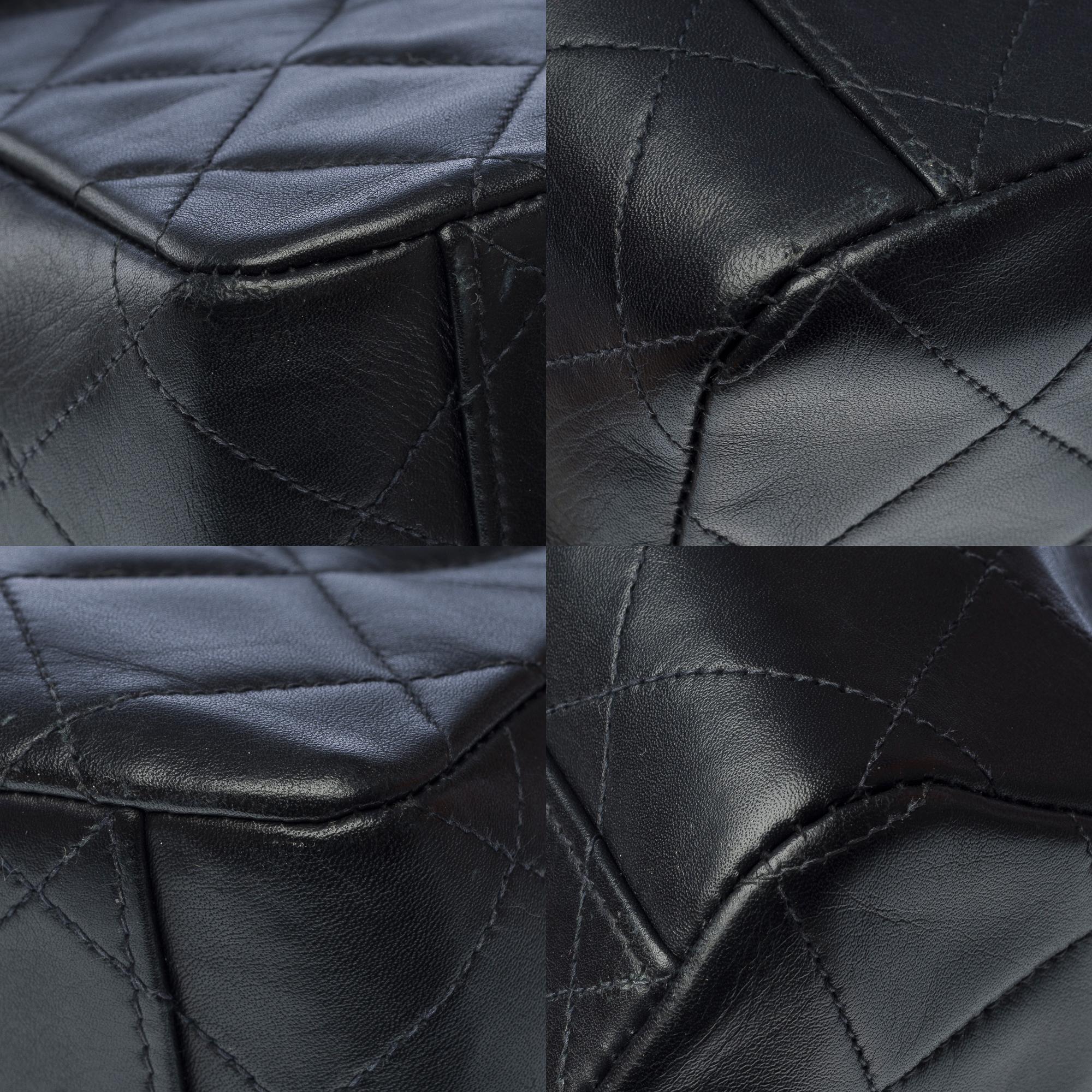 Chanel Timeless Maxi Jumbo flap shoulder bag in black quilted lambskin, GHW For Sale 7