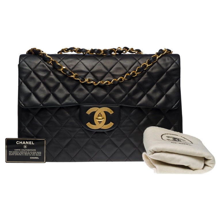 Chanel Timeless Maxi Jumbo flap shoulder bag in black quilted
