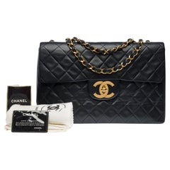 Chanel Timeless Maxi Jumbo flap shoulder bag in black quilted lambskin, GHW