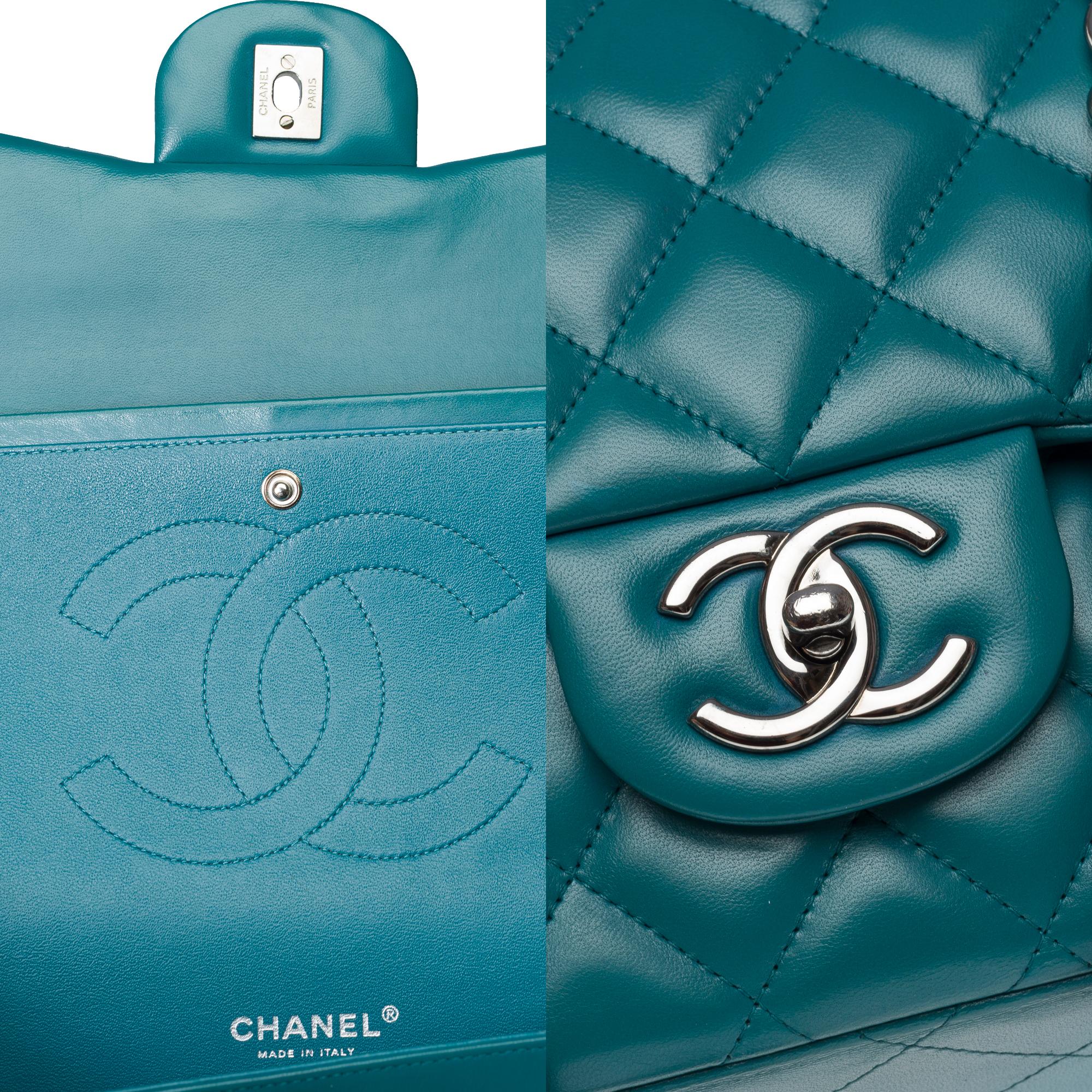 Chanel Timeless Maxi Jumbo shoulder bag in Blue quilted lambskin leather, SHW For Sale 3