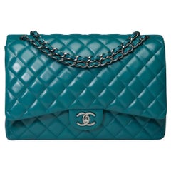 Borsa a tracolla Chanel Timeless Maxi Jumbo in pelle di agnello trapuntata blu, SHW