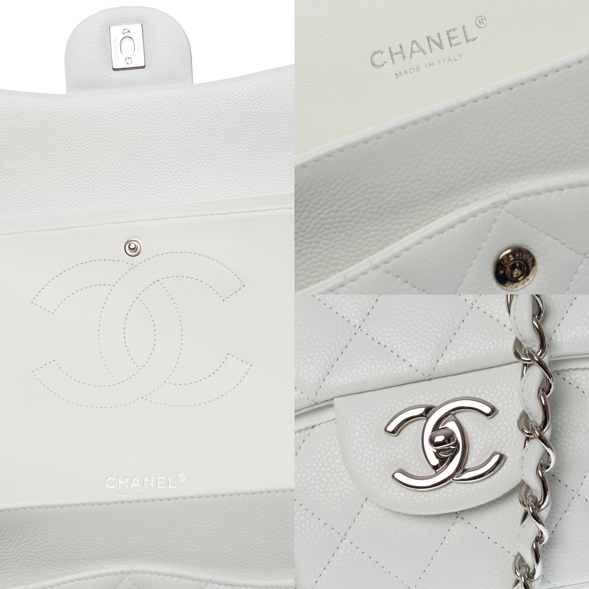 Chanel Timeless Maxi Jumbo shoulder bag in White quilted caviar leather, SHW 2
