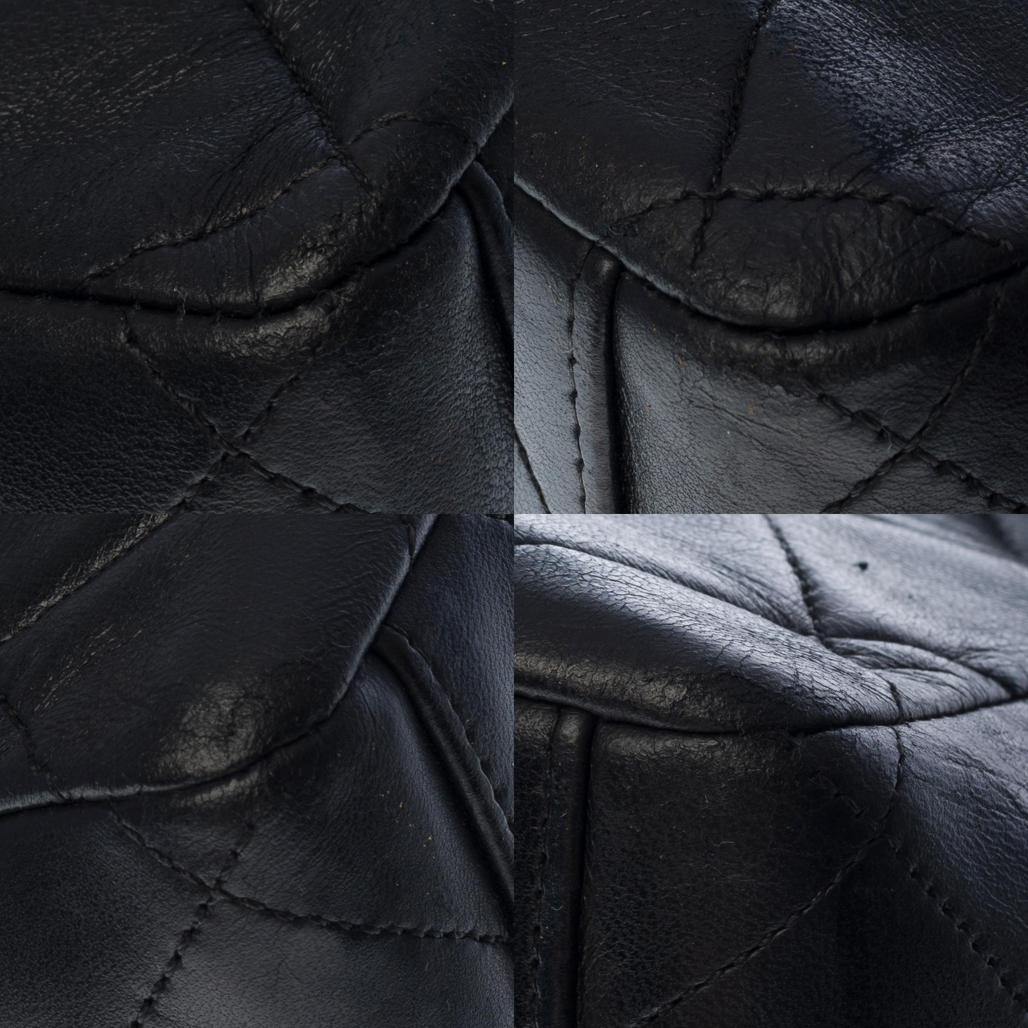 Chanel Timeless Maxi Jumbo single flap handbag in black quilted lambskin, GHW 4