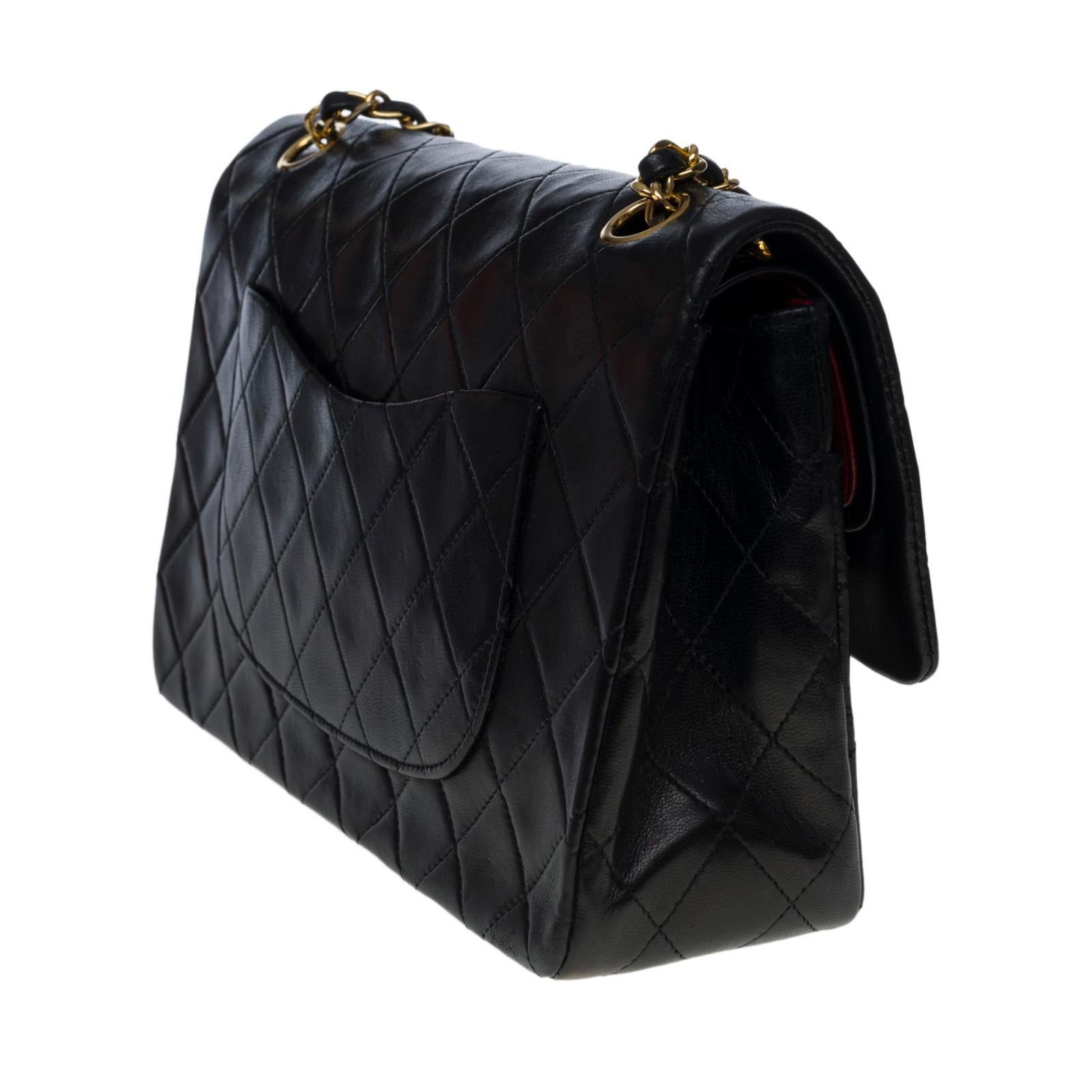 Bolso Chanel Timeless mediano con doble solapa en piel acolchada negra, GHW en Bueno Estado en Paris, IDF