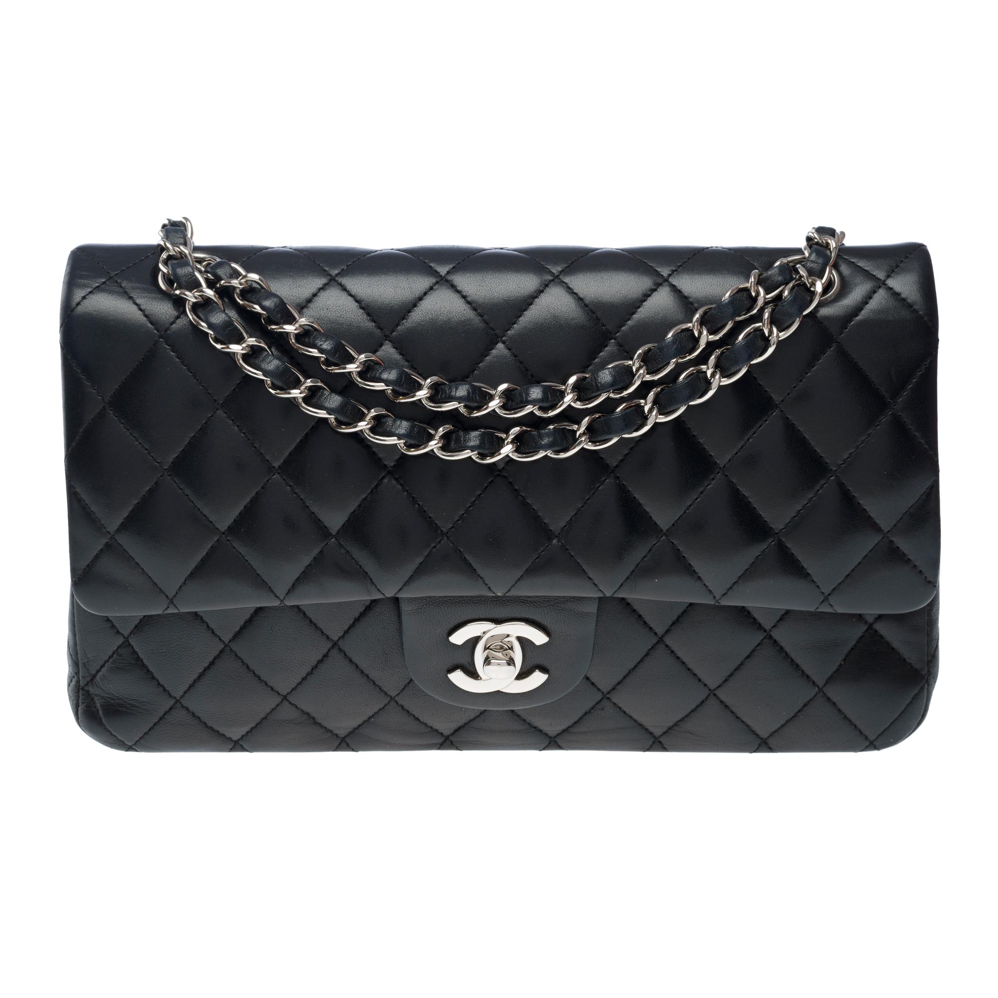 Chanel Timeless Medium 25cm double flap shoulder bag in black lambskin, SHW In Good Condition In Paris, IDF