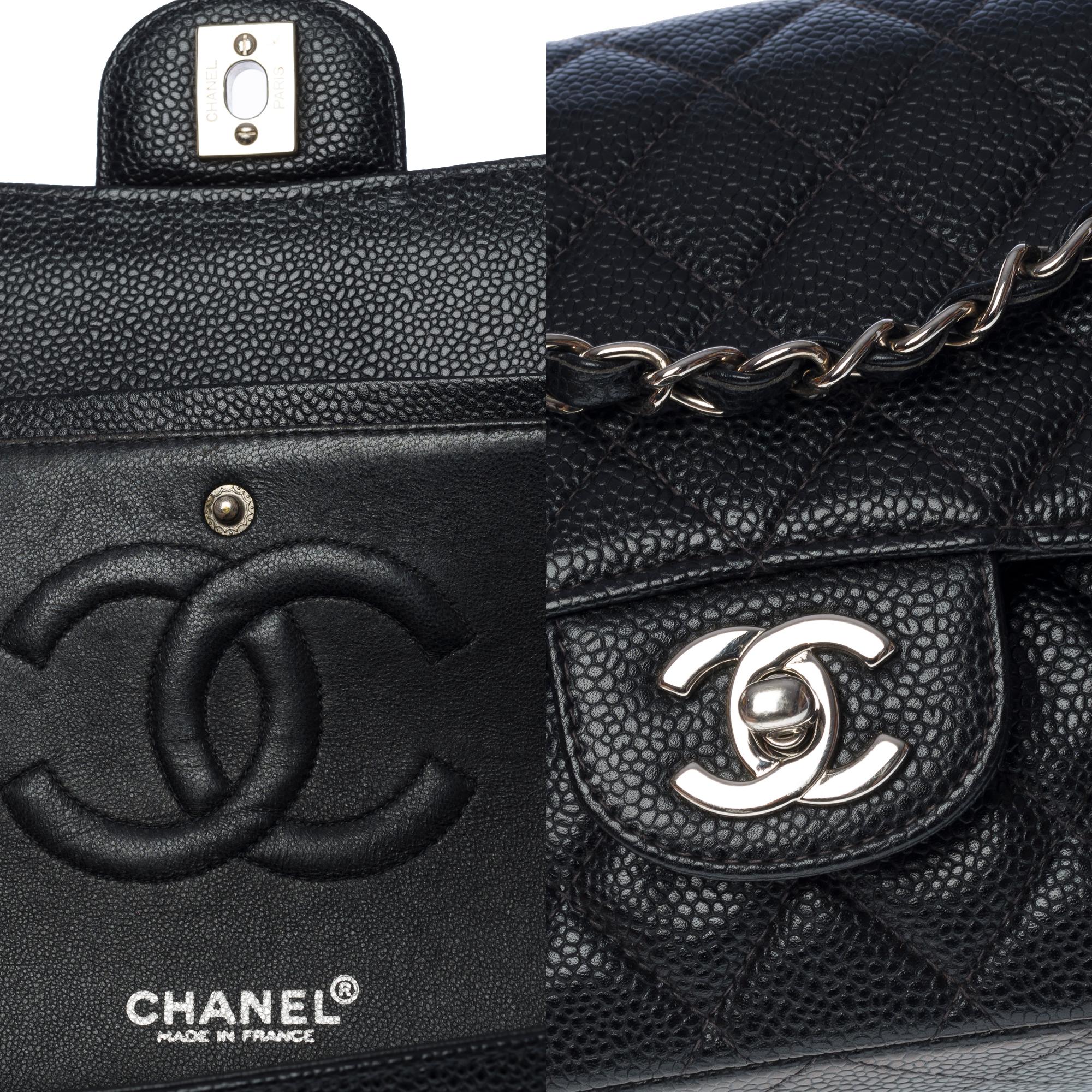 Chanel Timeless Medium 25cm double flap shoulder bag in black caviar leather, SHW In Excellent Condition In Paris, IDF