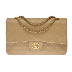 Chanel Timeless Medium double flap Shoulder bag in beige quilted leather, GHW
