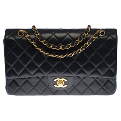 Chanel Timeless Medium Double Flap Shoulder bag in black quilted lambskin, GHW